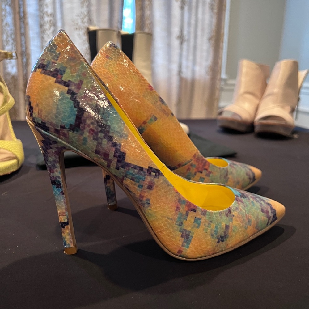 Nine West 4” high heels multi colored